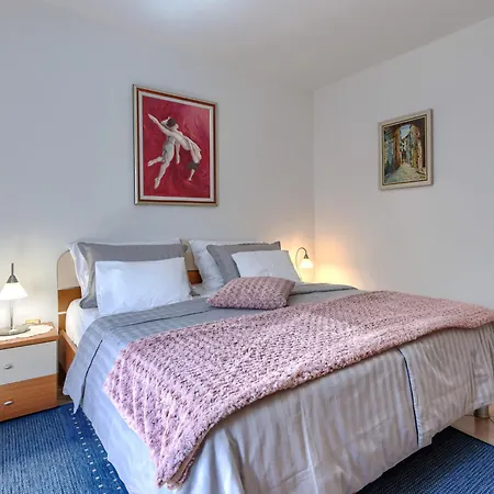 Nino-3 By Interhome Apartman *