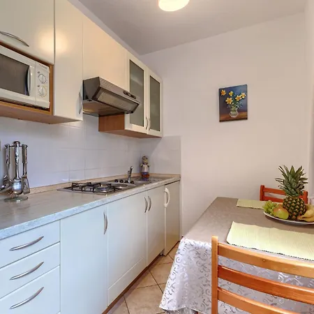 Apartman Nino-3 By Interhome Porec