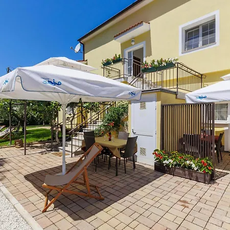 Apartman Nino-3 By Interhome