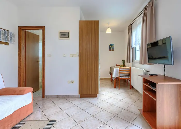 Nino-3 By Interhome Διαμέρισμα Πόρετς