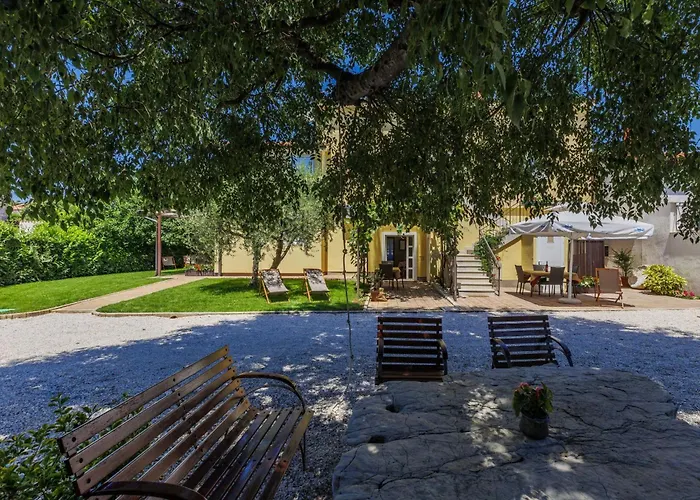 Nino-3 By Interhome * Πόρετς