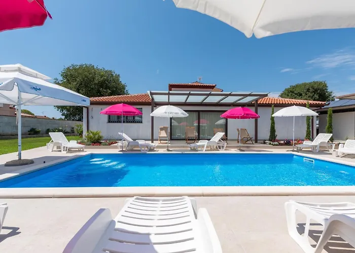 Nino-3 By Interhome Διαμέρισμα Πόρετς