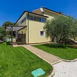 Nino-3 By Interhome Poreč