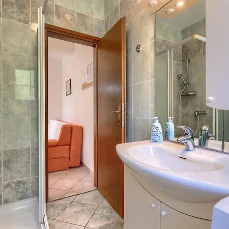 Nino-3 By Interhome Poreč