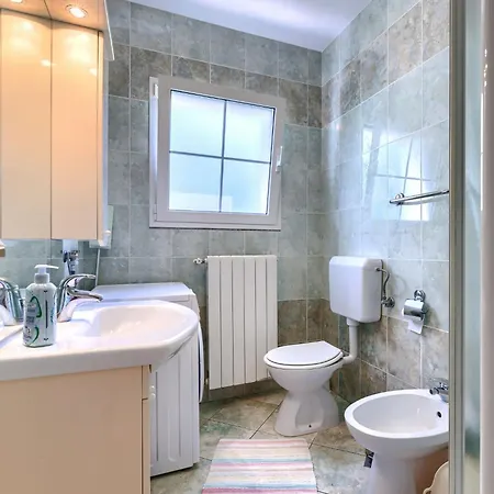 Nino-3 By Interhome Lägenhet Poreč