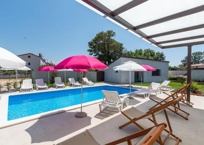 Nino-3 By Interhome Poreč