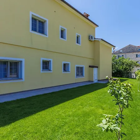 Appartamento Nino-3 By Interhome *